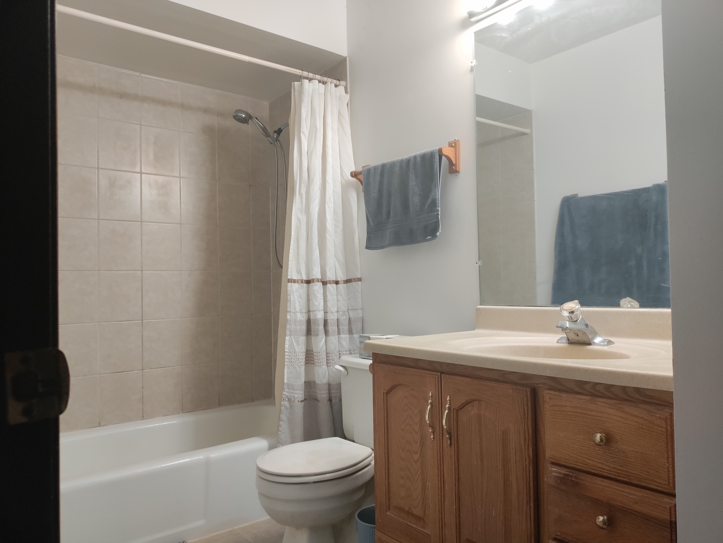 15804 Laramie Avenue #4, Oak Forest, IL 60452