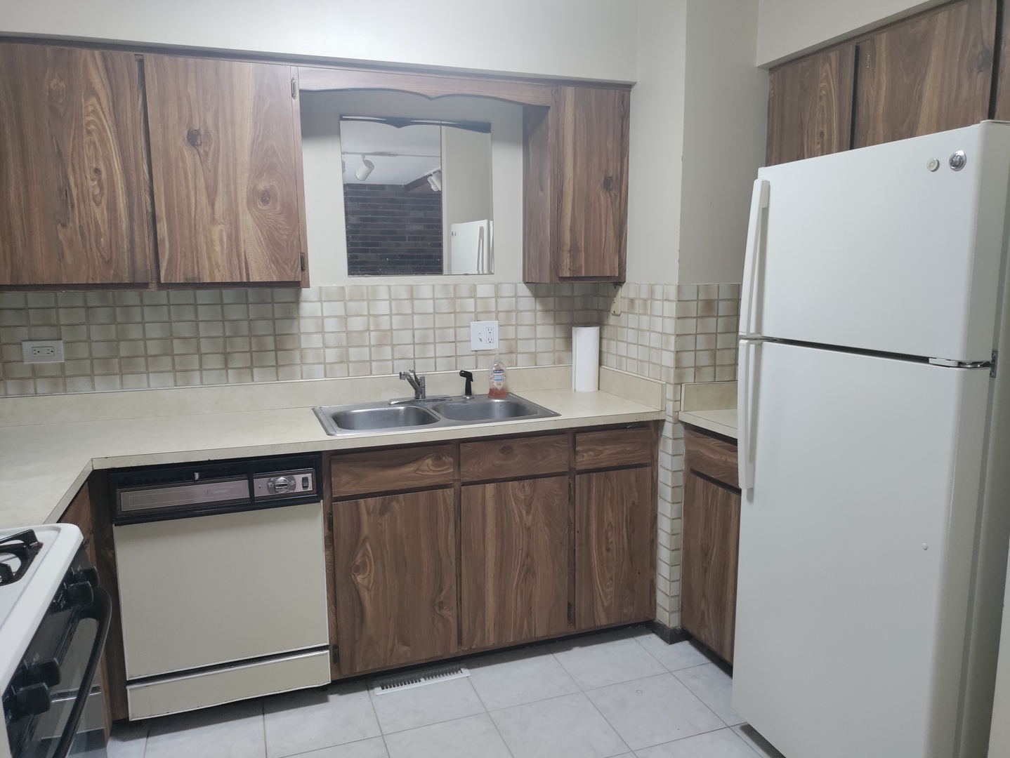 15804 Laramie Avenue #4, Oak Forest, IL 60452