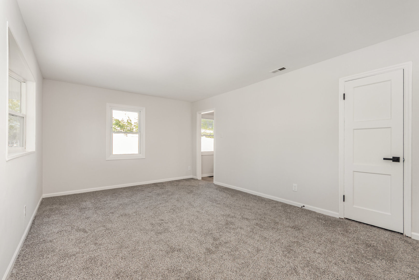 305 Luana Road, Joliet, IL 60433