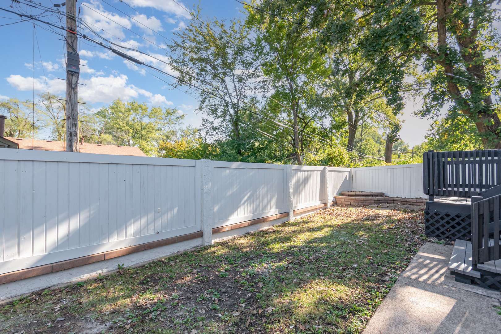 305 Luana Road, Joliet, IL 60433