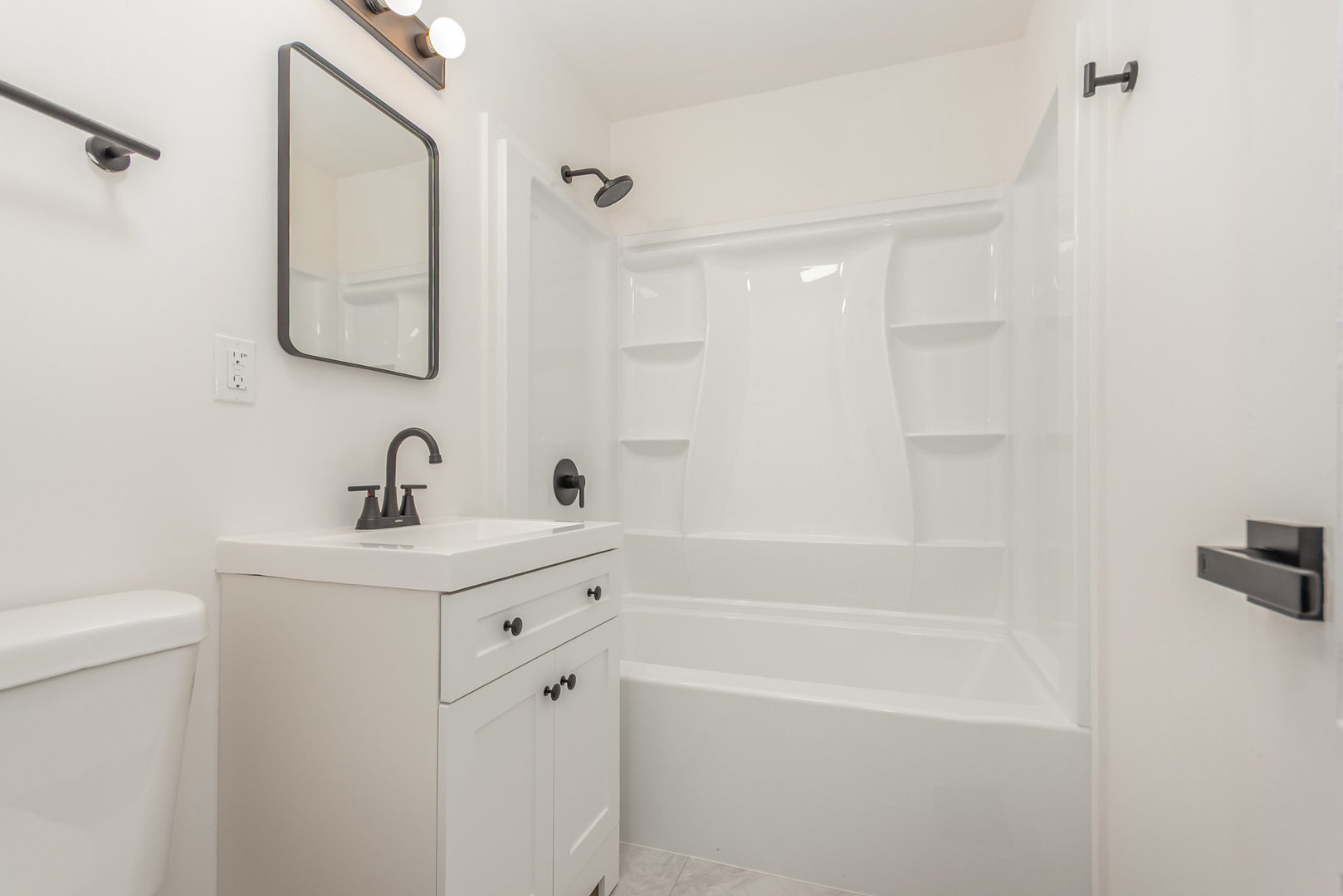 305 Luana Road, Joliet, IL 60433