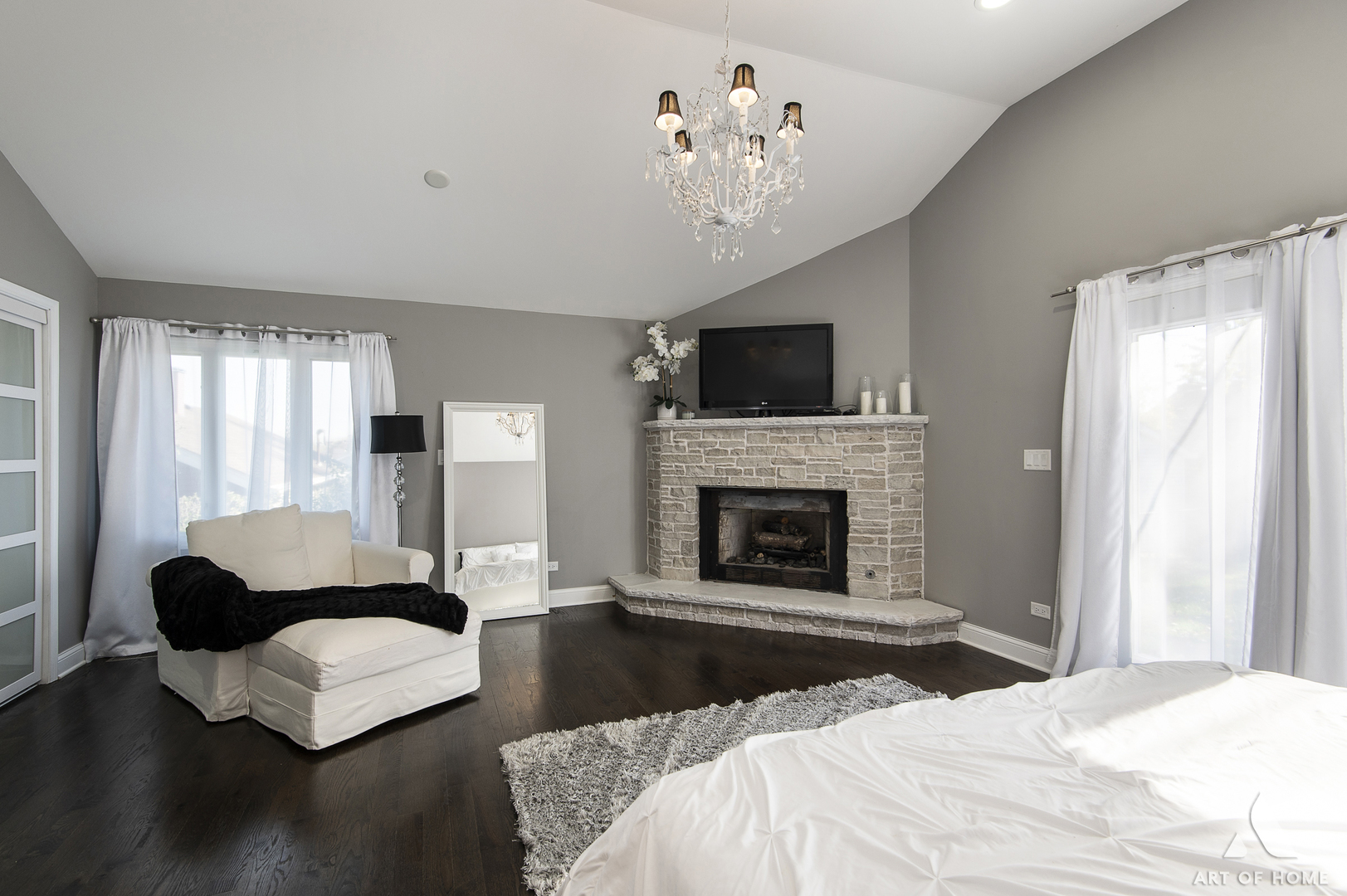8111 W 92nd Place, Hickory Hills, IL 60457