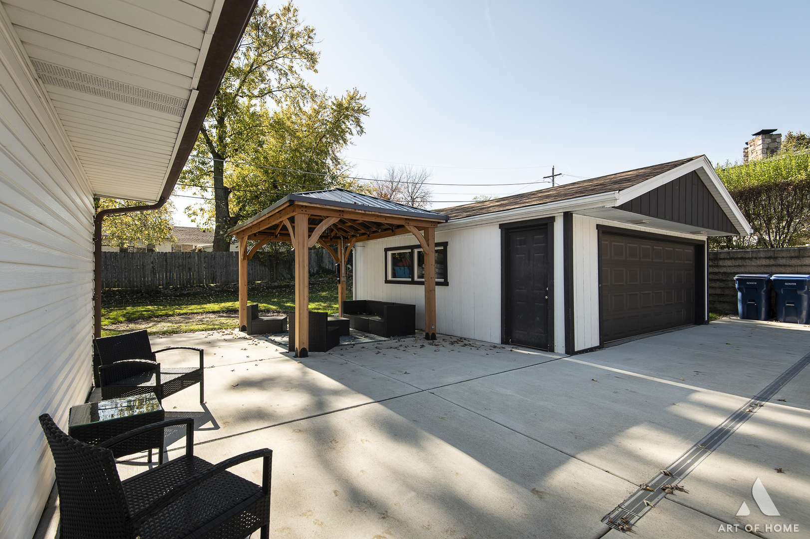 8111 W 92nd Place, Hickory Hills, IL 60457