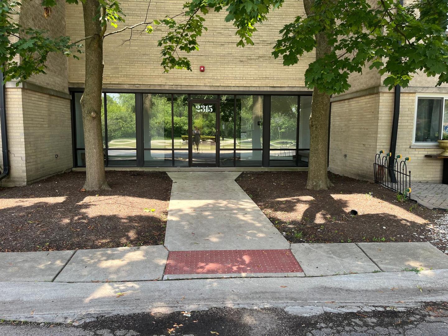 2315 E Olive Street #3G, Arlington Heights, IL 60004