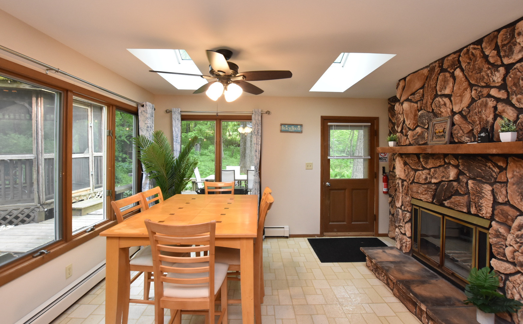 1770 Lake Shore Drive, Twin Lakes, WI 53181