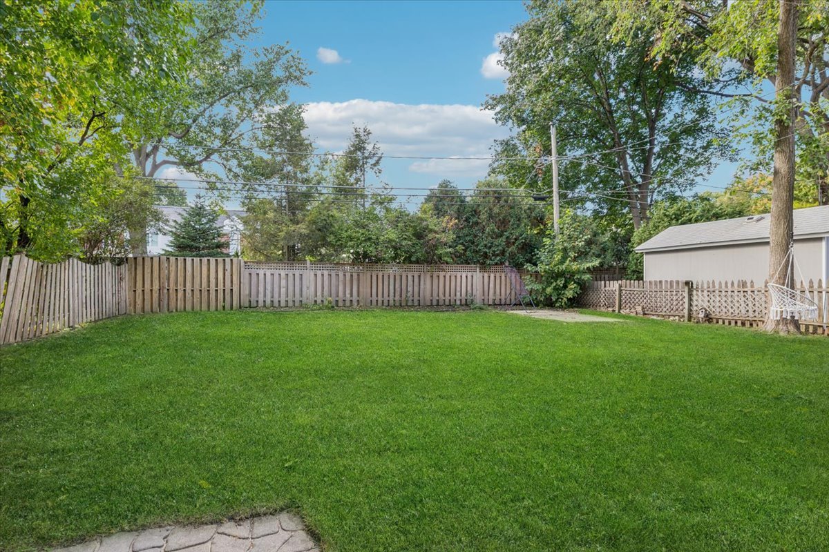430 S Dryden Place, Arlington Heights, IL 60005