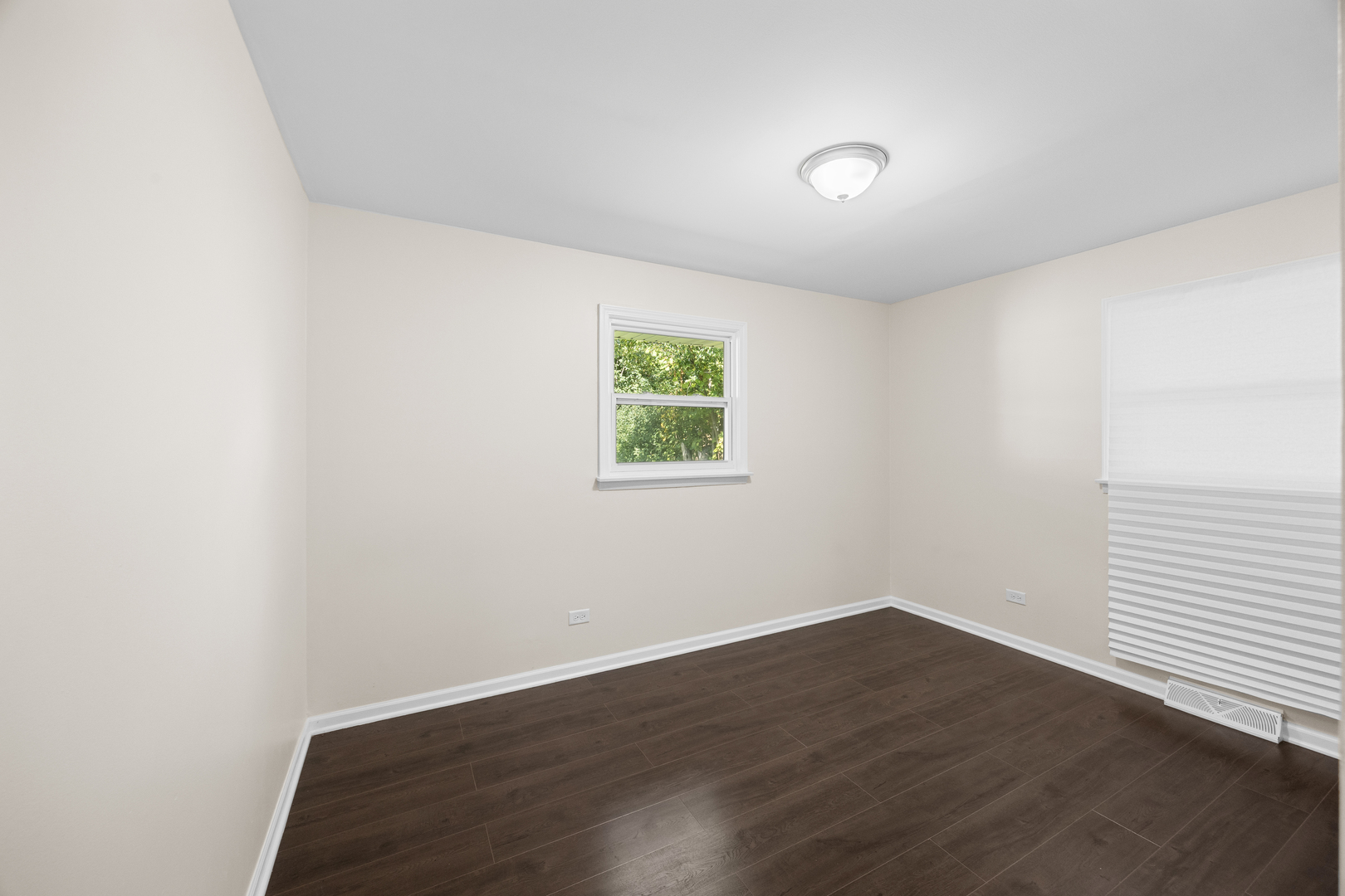 595 W 16TH Place, Chicago Heights, IL 60411
