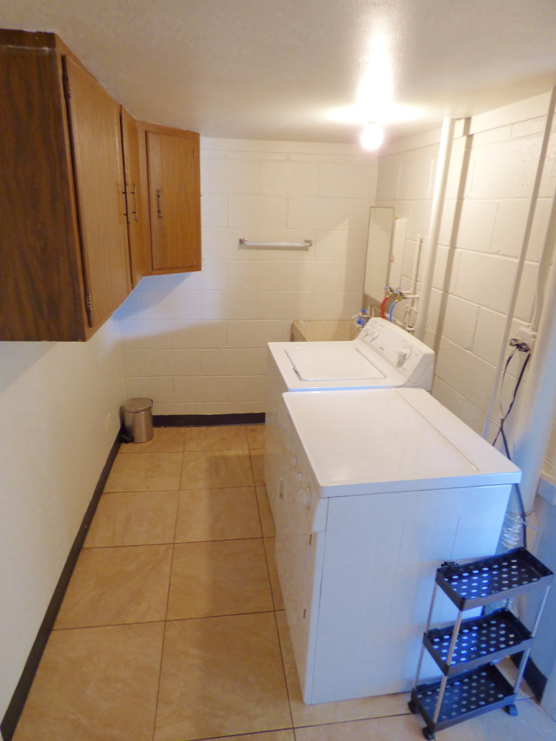 1321 Yarmouth Court, Schaumburg, IL 60193