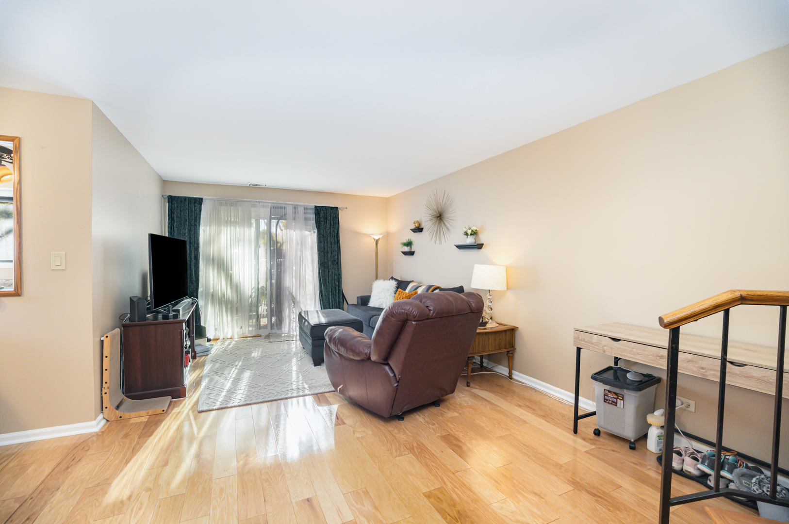 1054 Harbour Court #1A, Wheeling, IL 60090