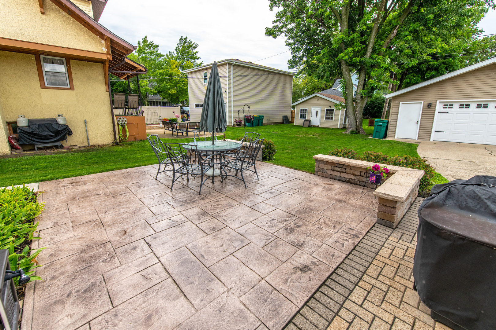 911 Richmond Street, Joliet, IL 60435