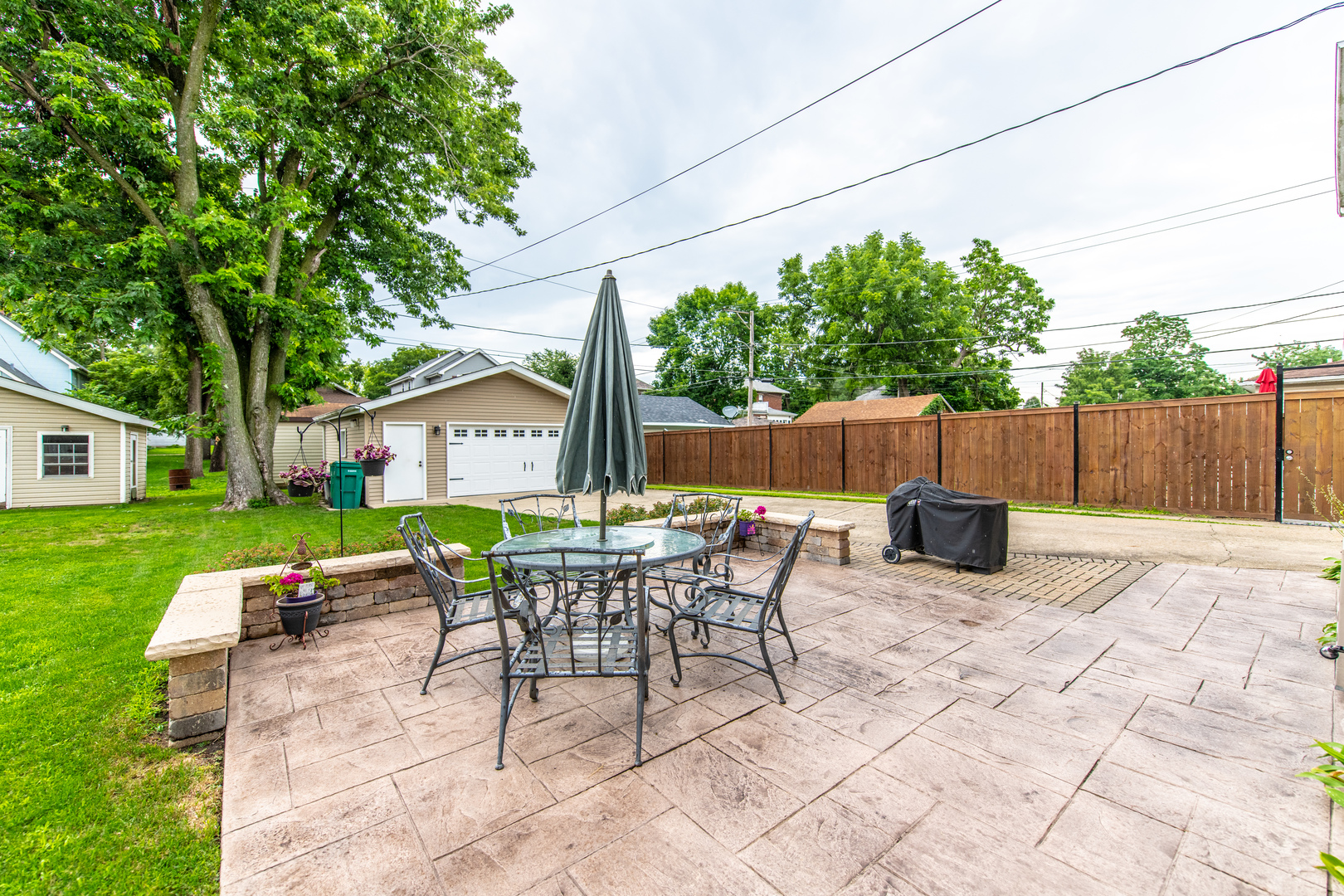 911 Richmond Street, Joliet, IL 60435