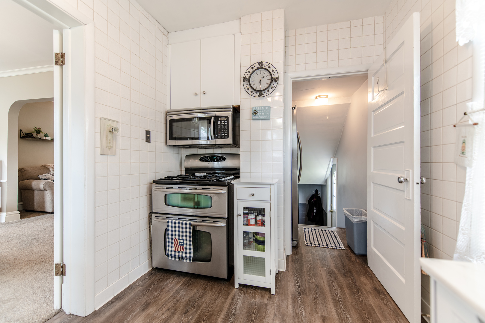 911 Richmond Street, Joliet, IL 60435