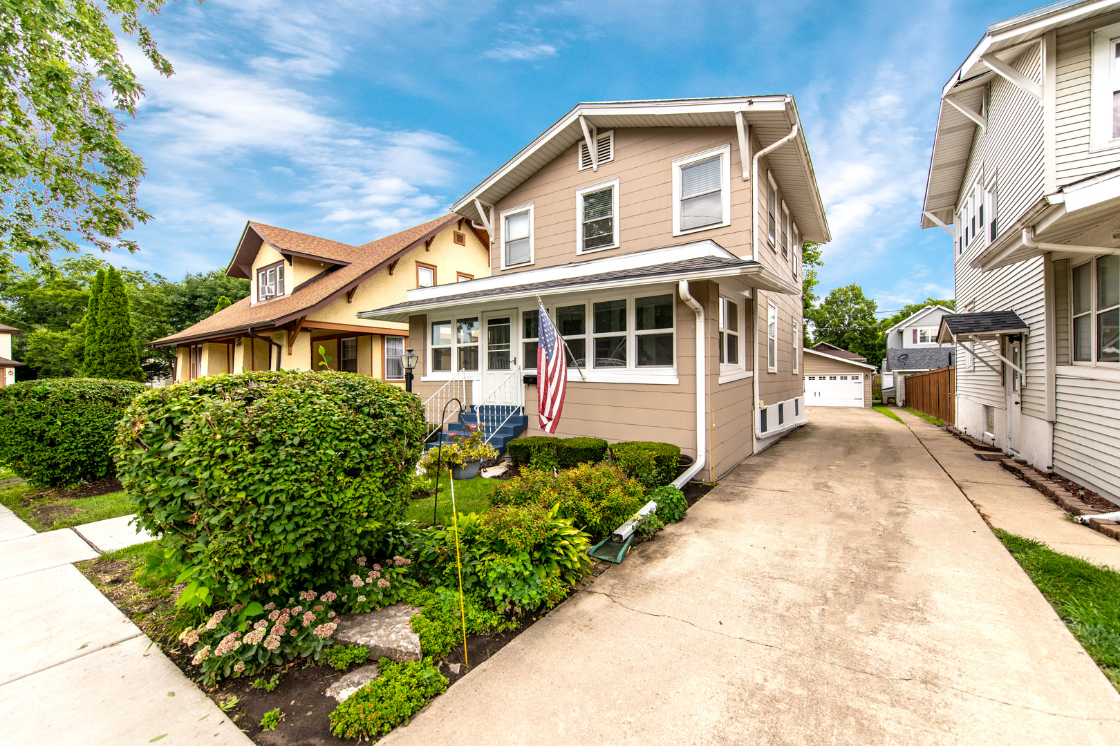 911 Richmond Street, Joliet, IL 60435