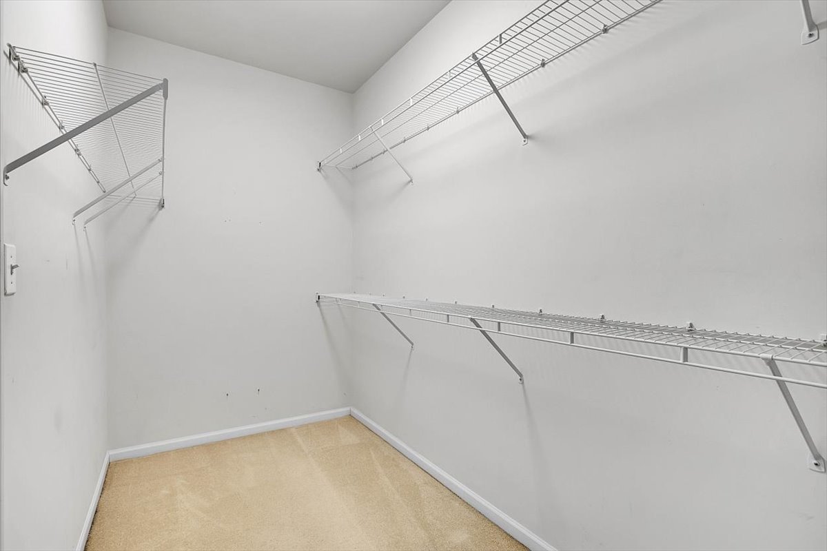 2801 Waterfront Avenue, Algonquin, IL 60102