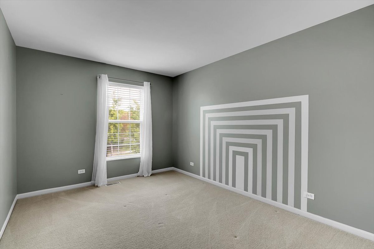 2801 Waterfront Avenue, Algonquin, IL 60102