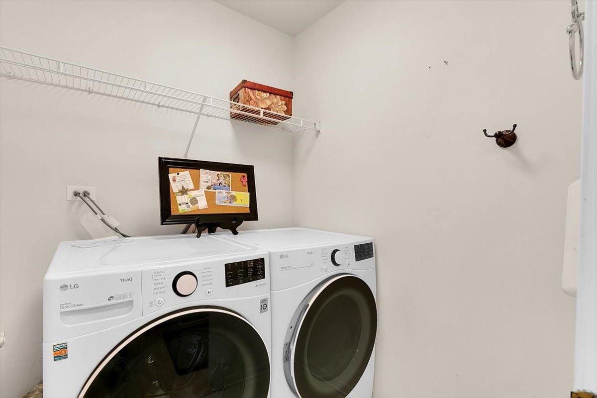 2801 Waterfront Avenue, Algonquin, IL 60102