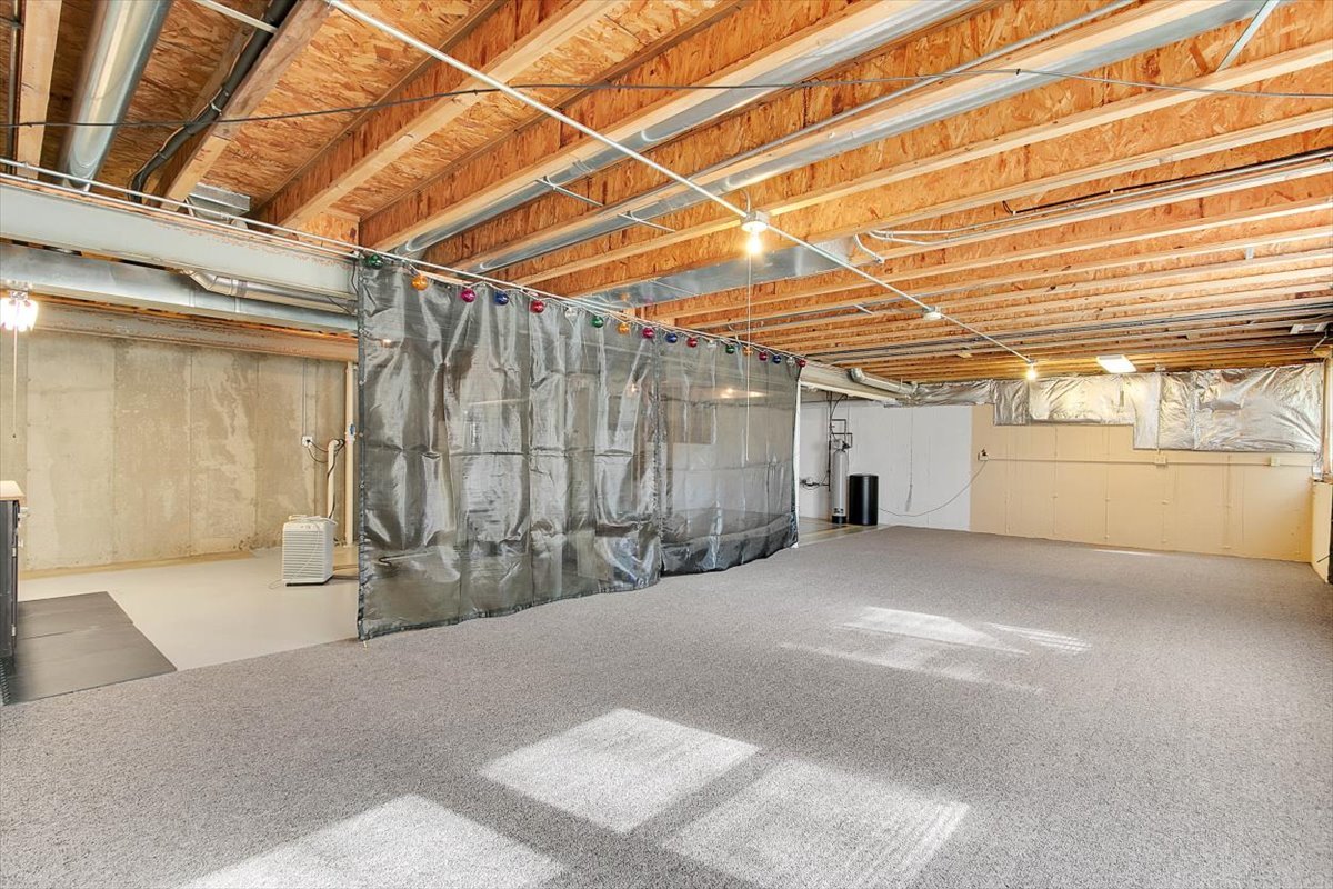 2801 Waterfront Avenue, Algonquin, IL 60102