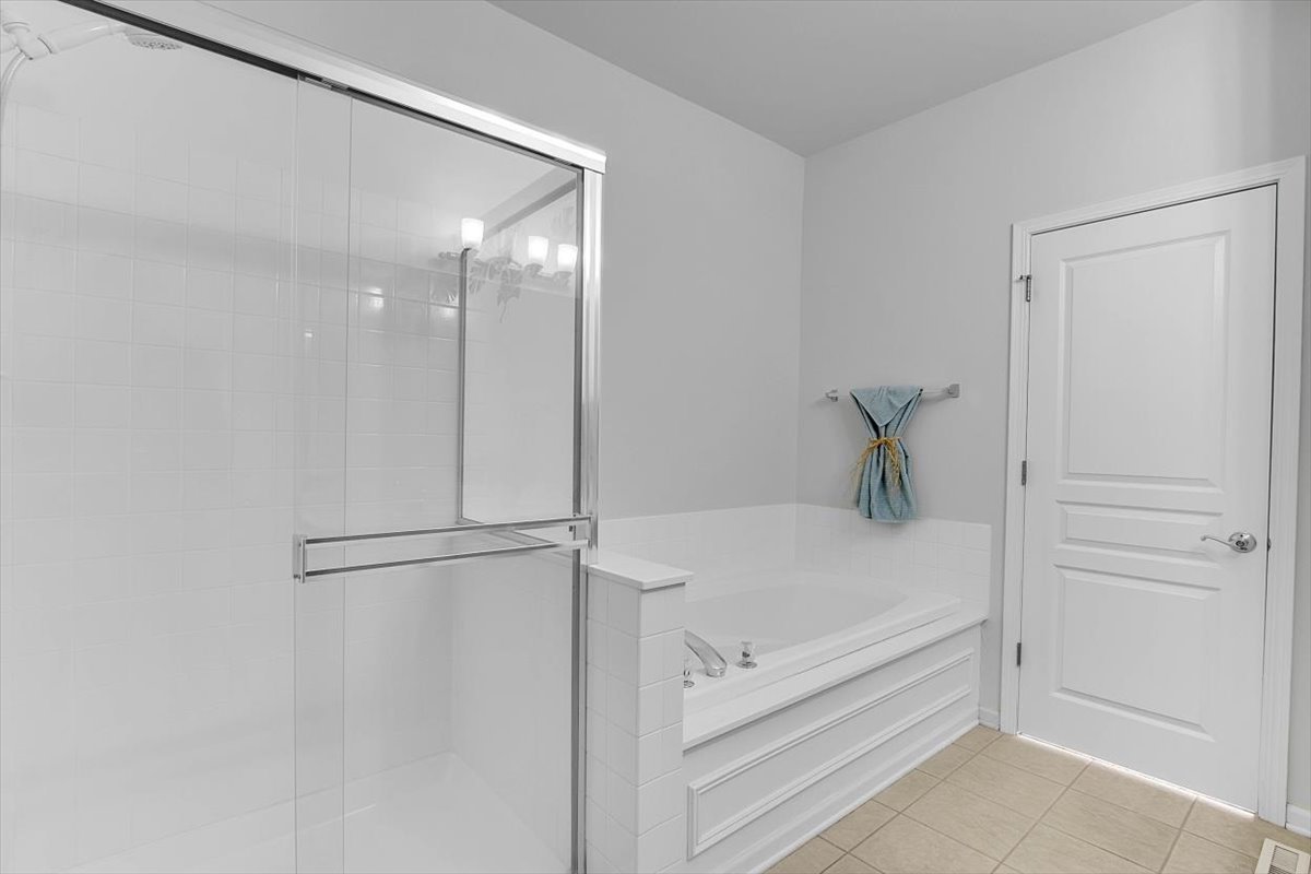 2801 Waterfront Avenue, Algonquin, IL 60102