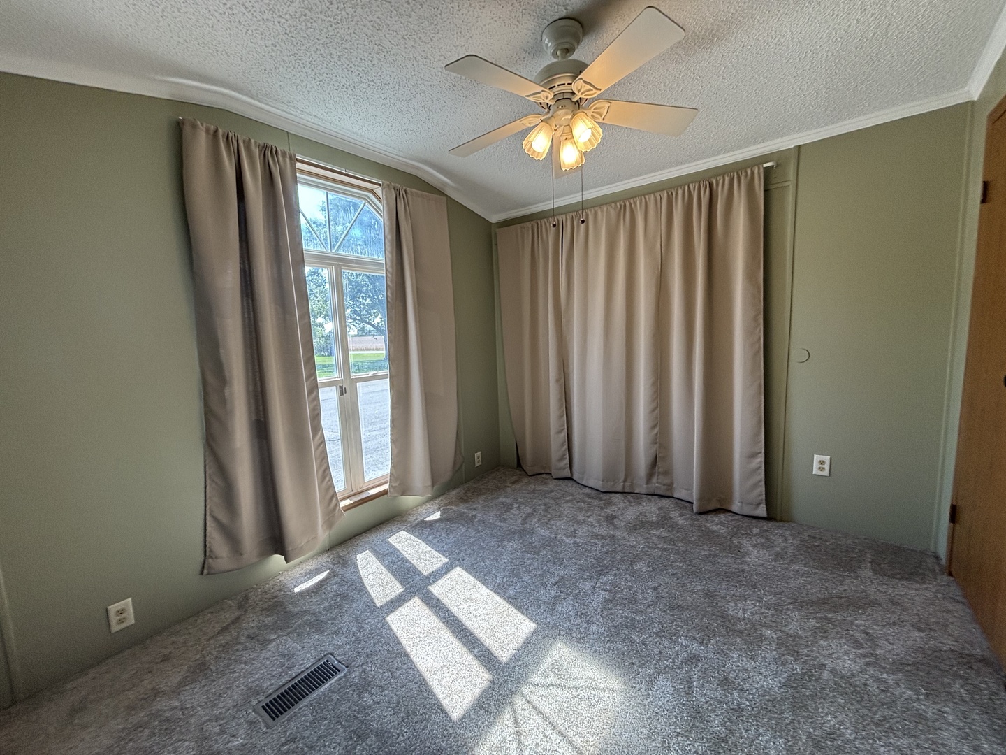 6019 E County Road 9120 N., Manteno, IL 60950