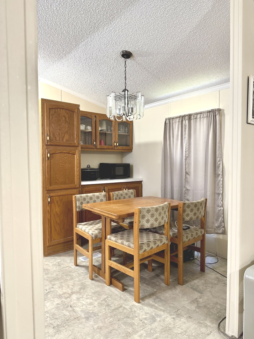 6019 E County Road 9120 N., Manteno, IL 60950