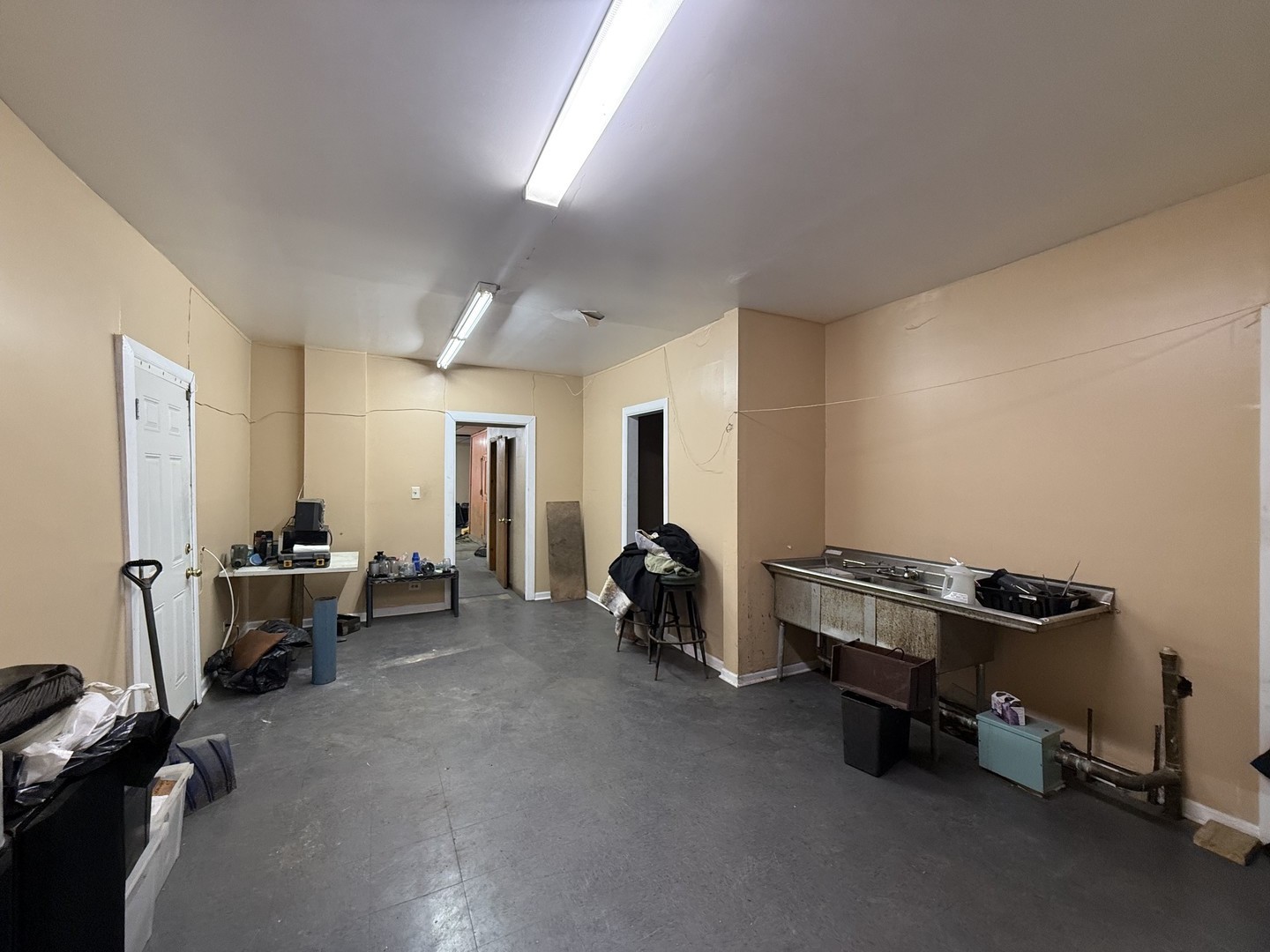 8145 S Cottage Grove Avenue, Chicago, IL 60619