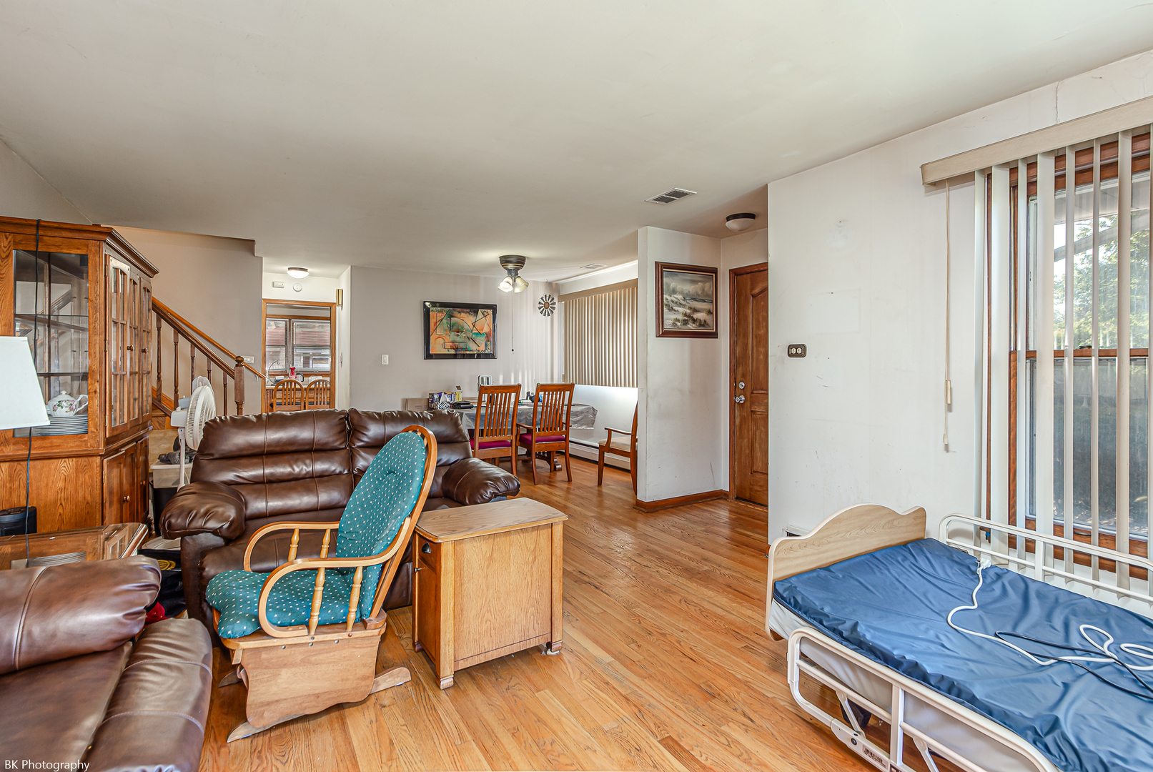 5830 W 81st Street, Burbank, IL 60459