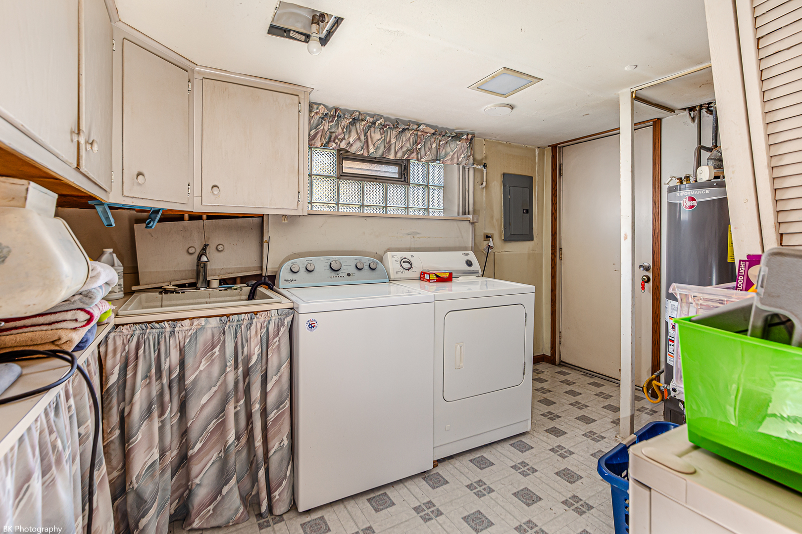 5830 W 81st Street, Burbank, IL 60459