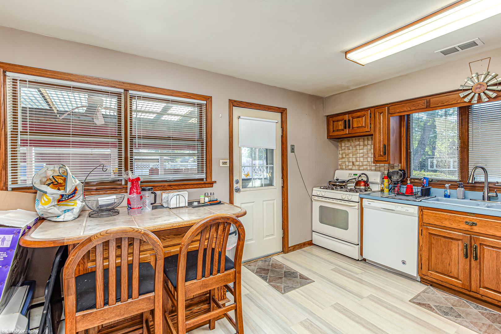 5830 W 81st Street, Burbank, IL 60459