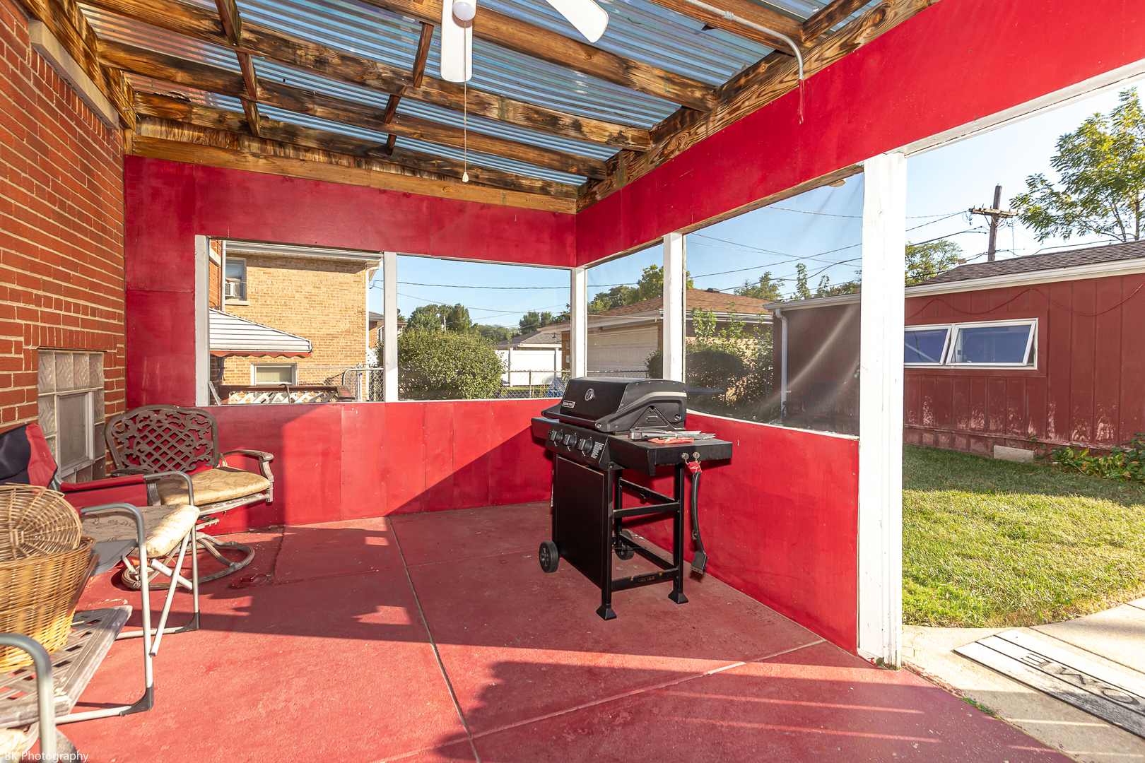 5830 W 81st Street, Burbank, IL 60459