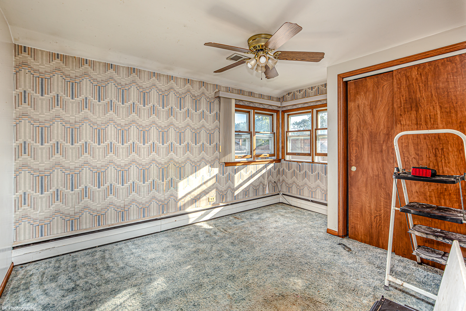 5830 W 81st Street, Burbank, IL 60459