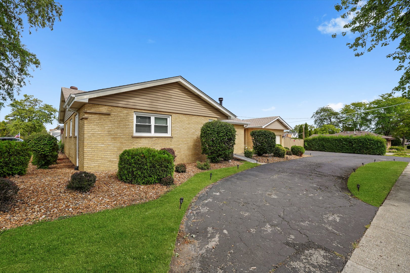 5730 110th Street, Chicago Ridge, IL 60415