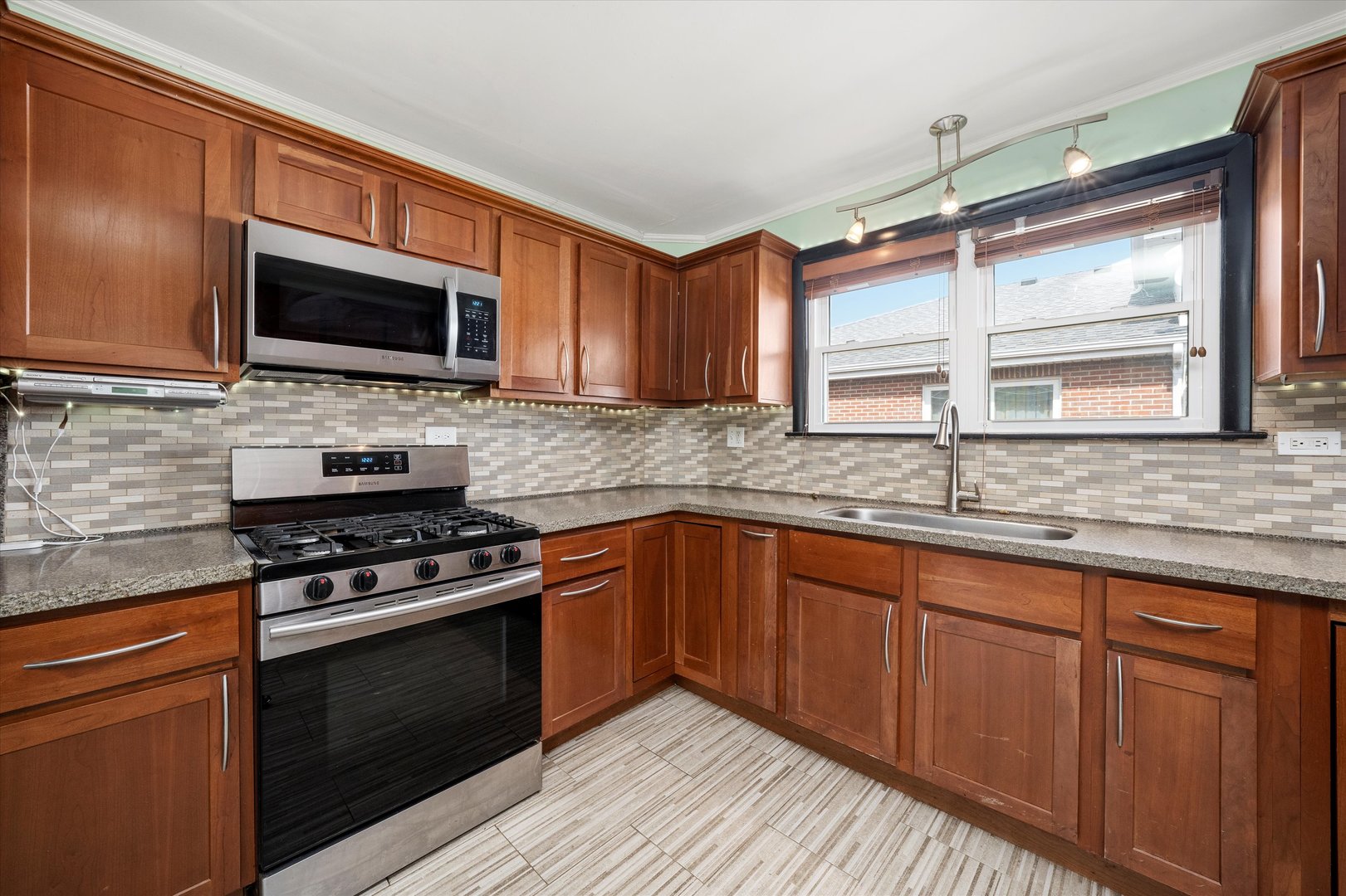 5730 110th Street, Chicago Ridge, IL 60415