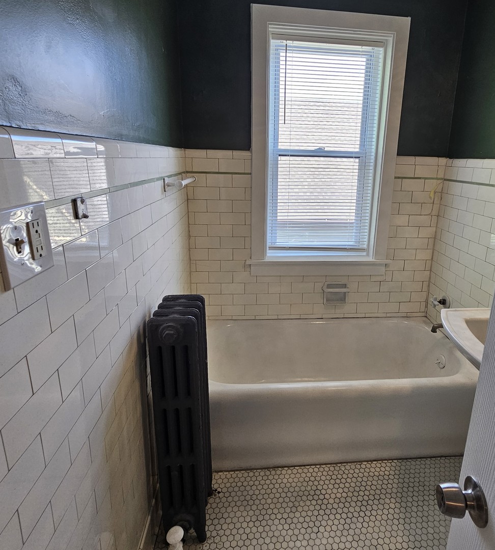 424 Wisconsin Avenue #3N, Oak Park, IL 60302