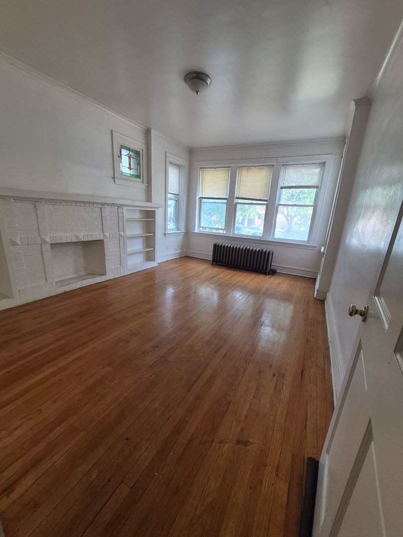 4722 N Kennicott Avenue #1, Chicago, IL 60630