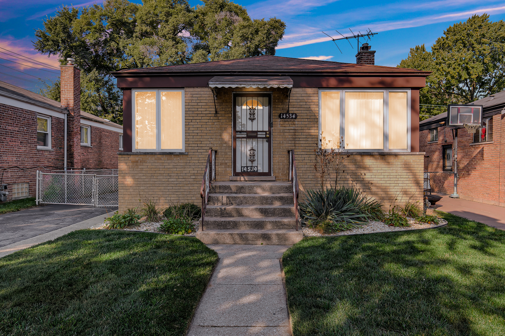 14534 Woodlawn Avenue, Dolton, IL 60419