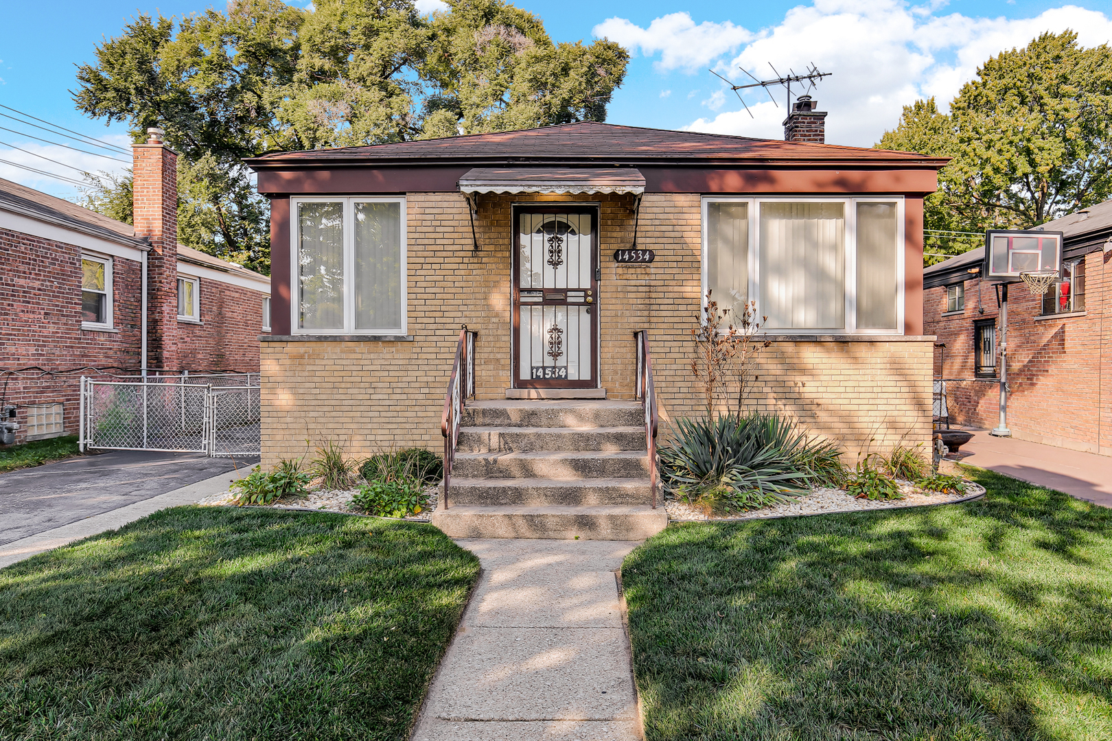14534 Woodlawn Avenue, Dolton, IL 60419