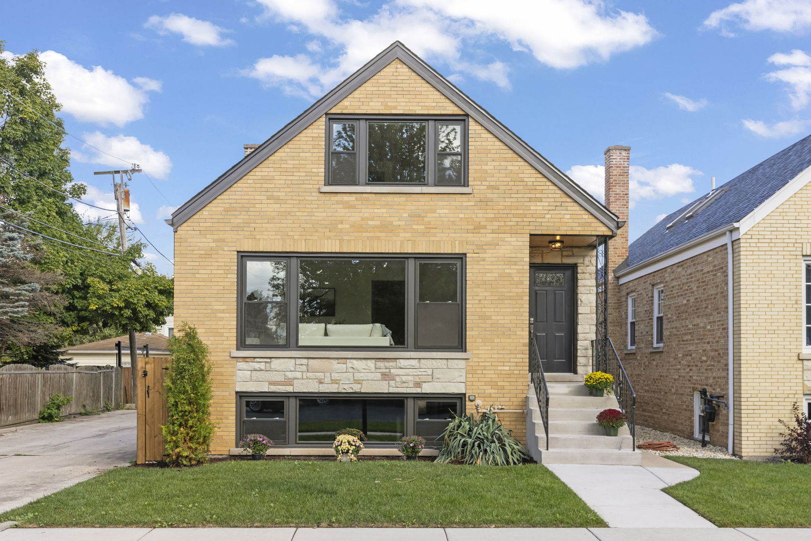 6524 W Highland Avenue, Chicago, IL 60631