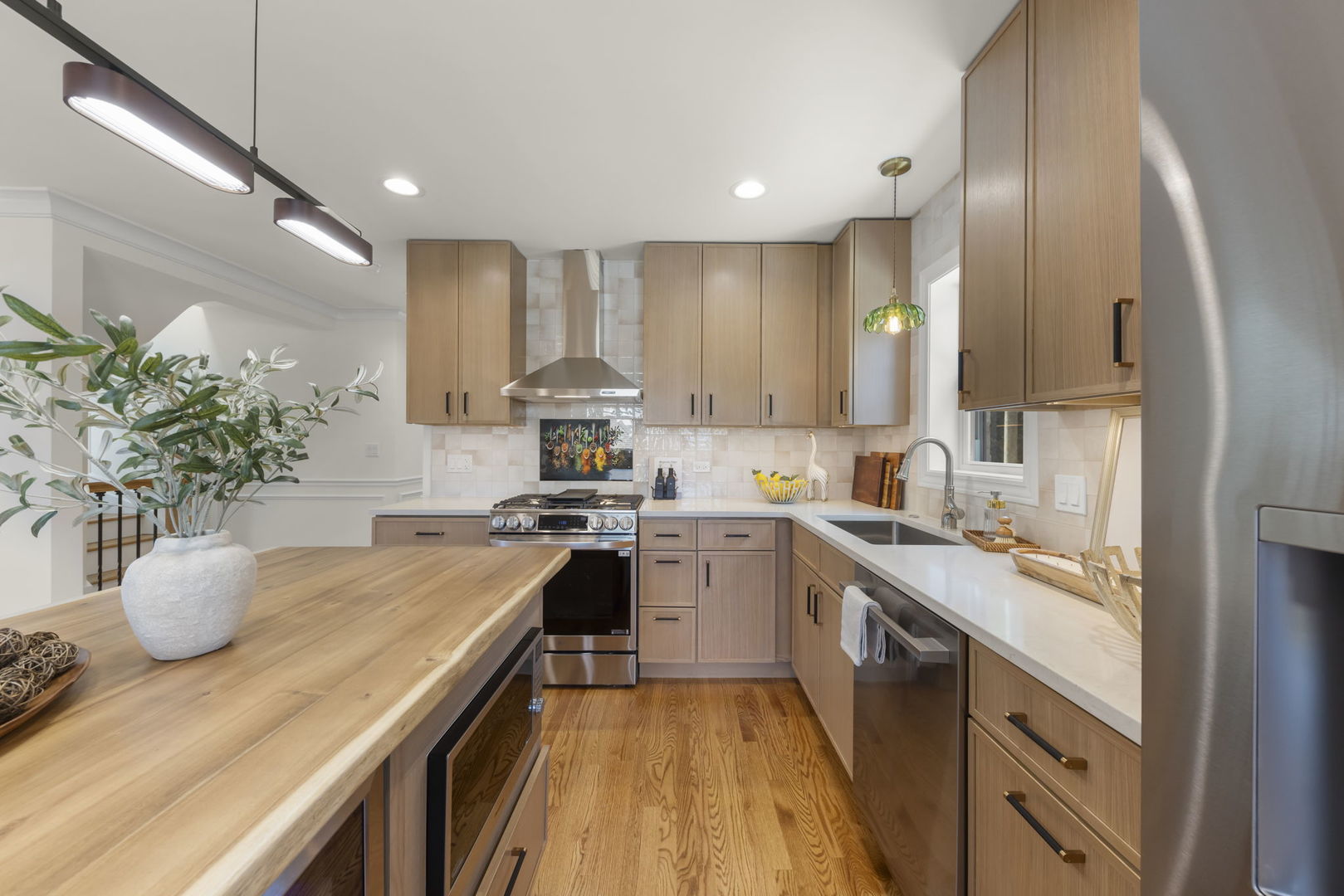 6524 W Highland Avenue, Chicago, IL 60631