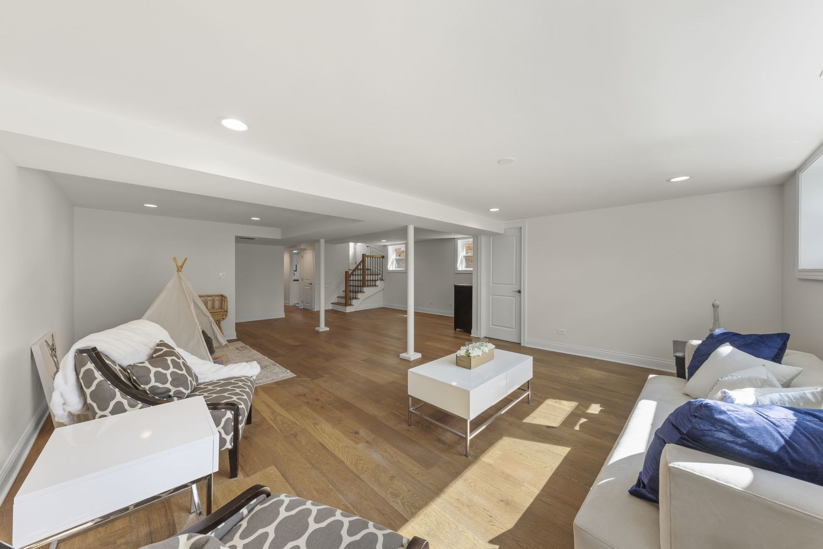 6524 W Highland Avenue, Chicago, IL 60631