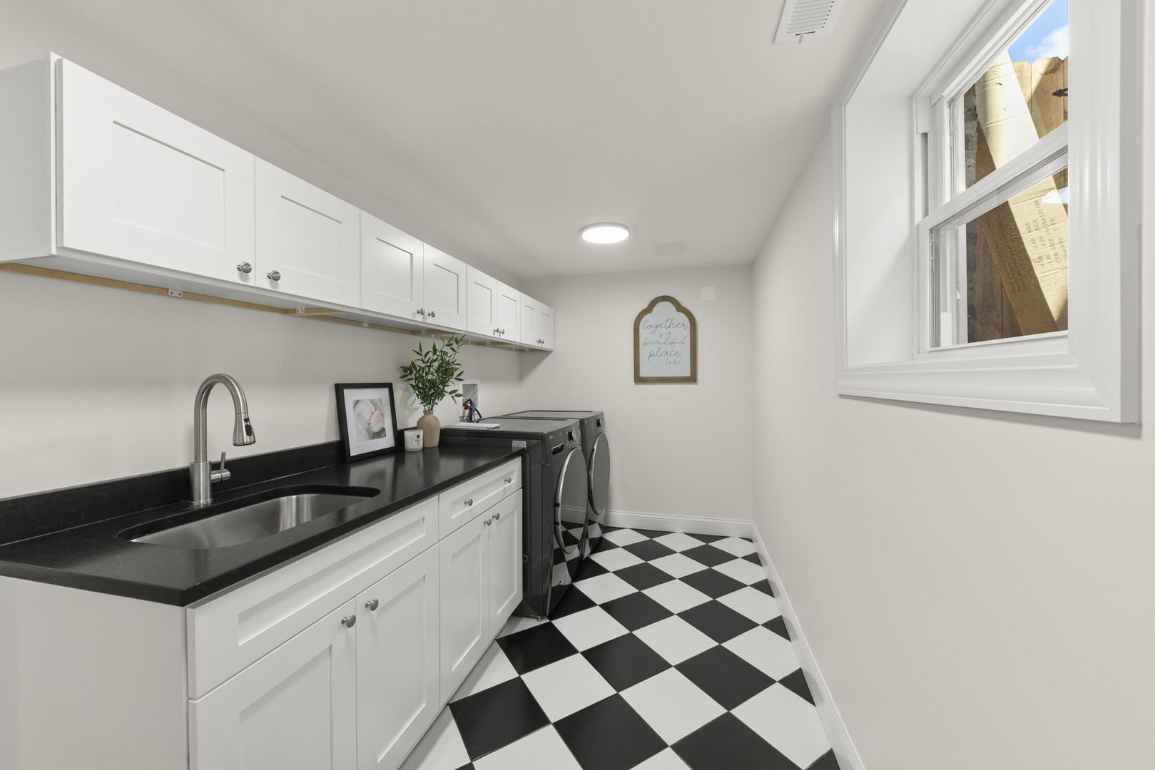 6524 W Highland Avenue, Chicago, IL 60631