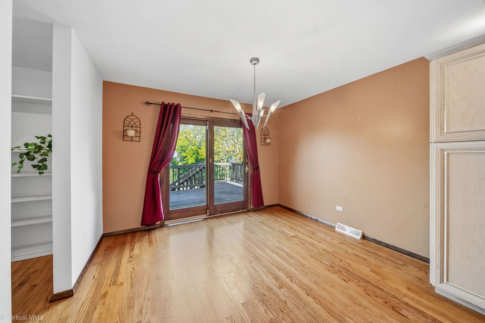 2124 Midhurst Road, Downers Grove, IL 60516