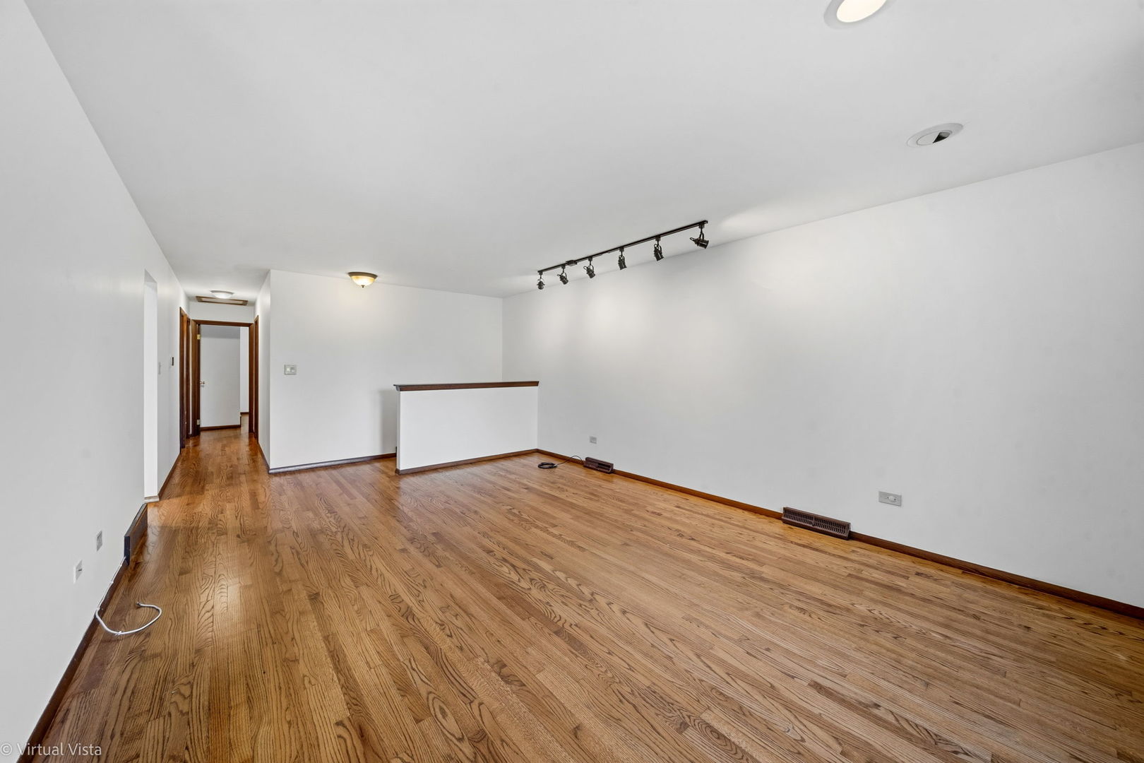 2124 Midhurst Road, Downers Grove, IL 60516