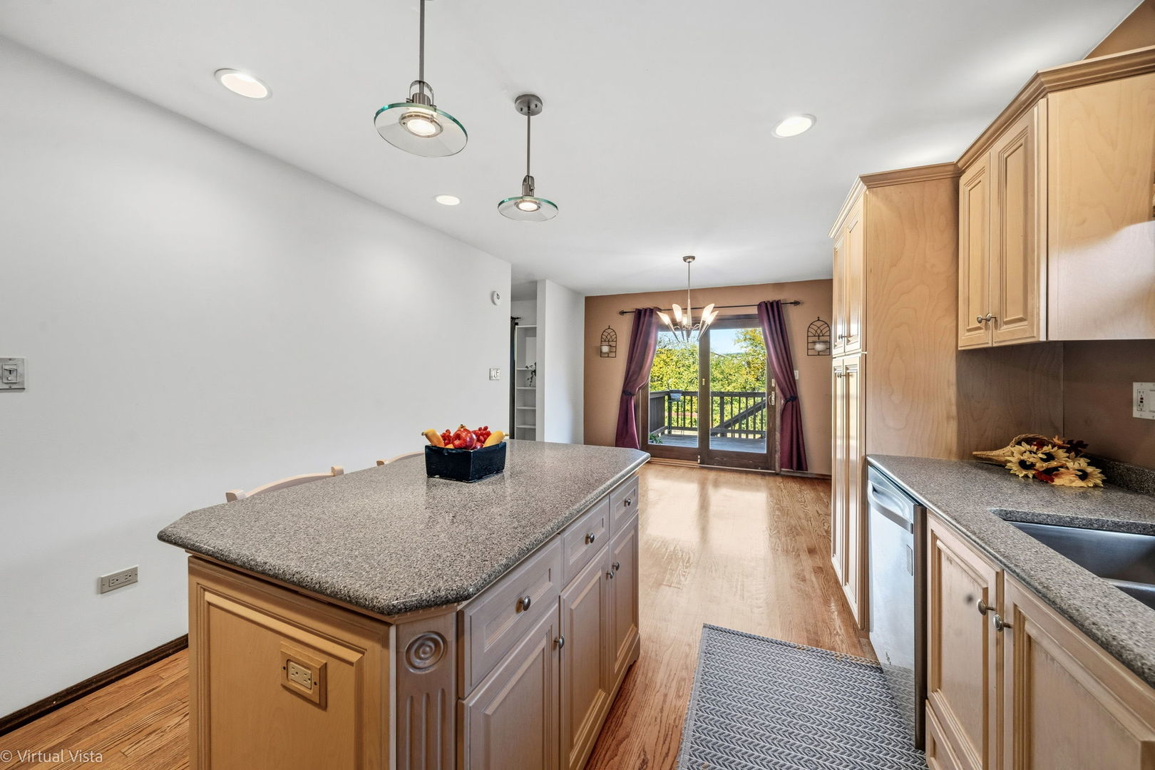 2124 Midhurst Road, Downers Grove, IL 60516