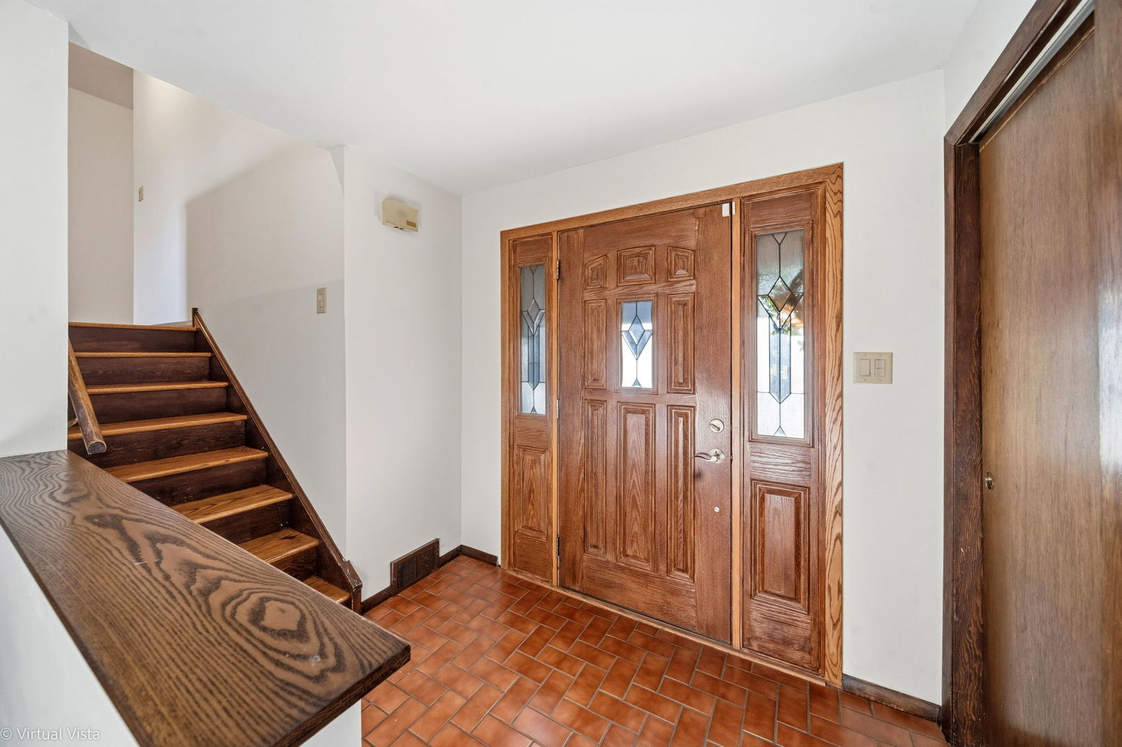 2124 Midhurst Road, Downers Grove, IL 60516