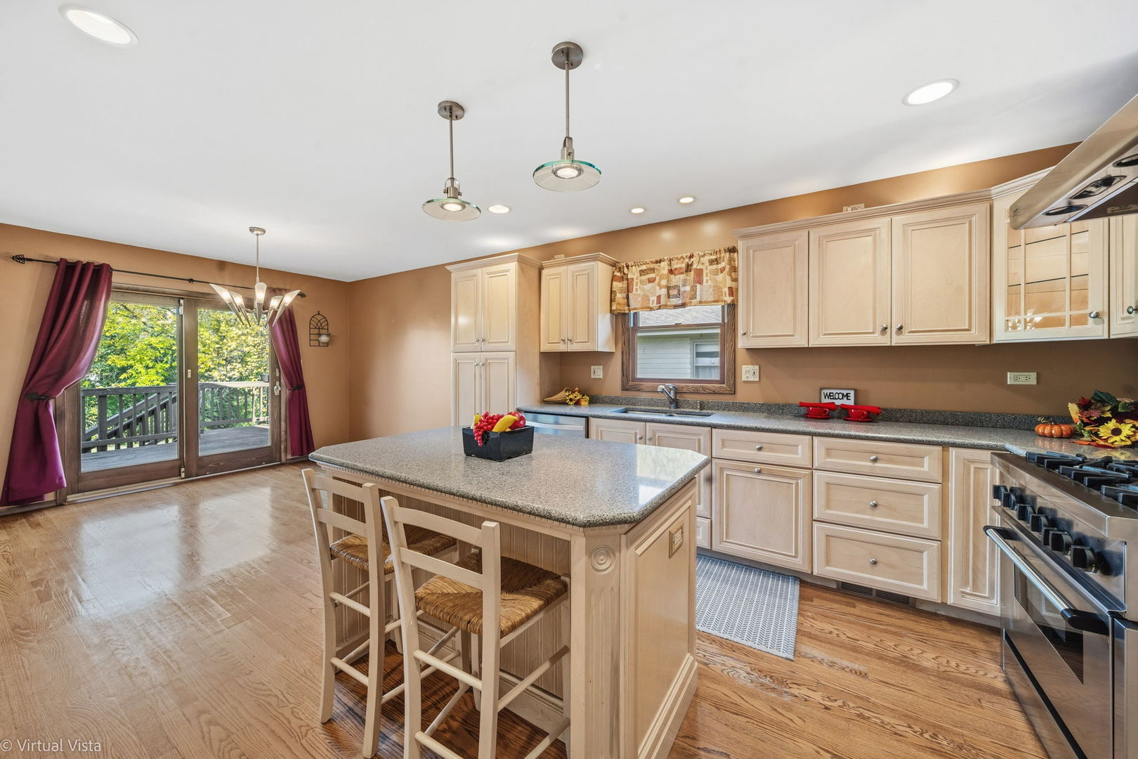 2124 Midhurst Road, Downers Grove, IL 60516