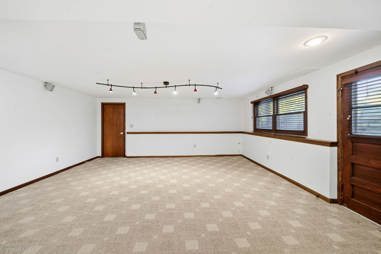 2124 Midhurst Road, Downers Grove, IL 60516