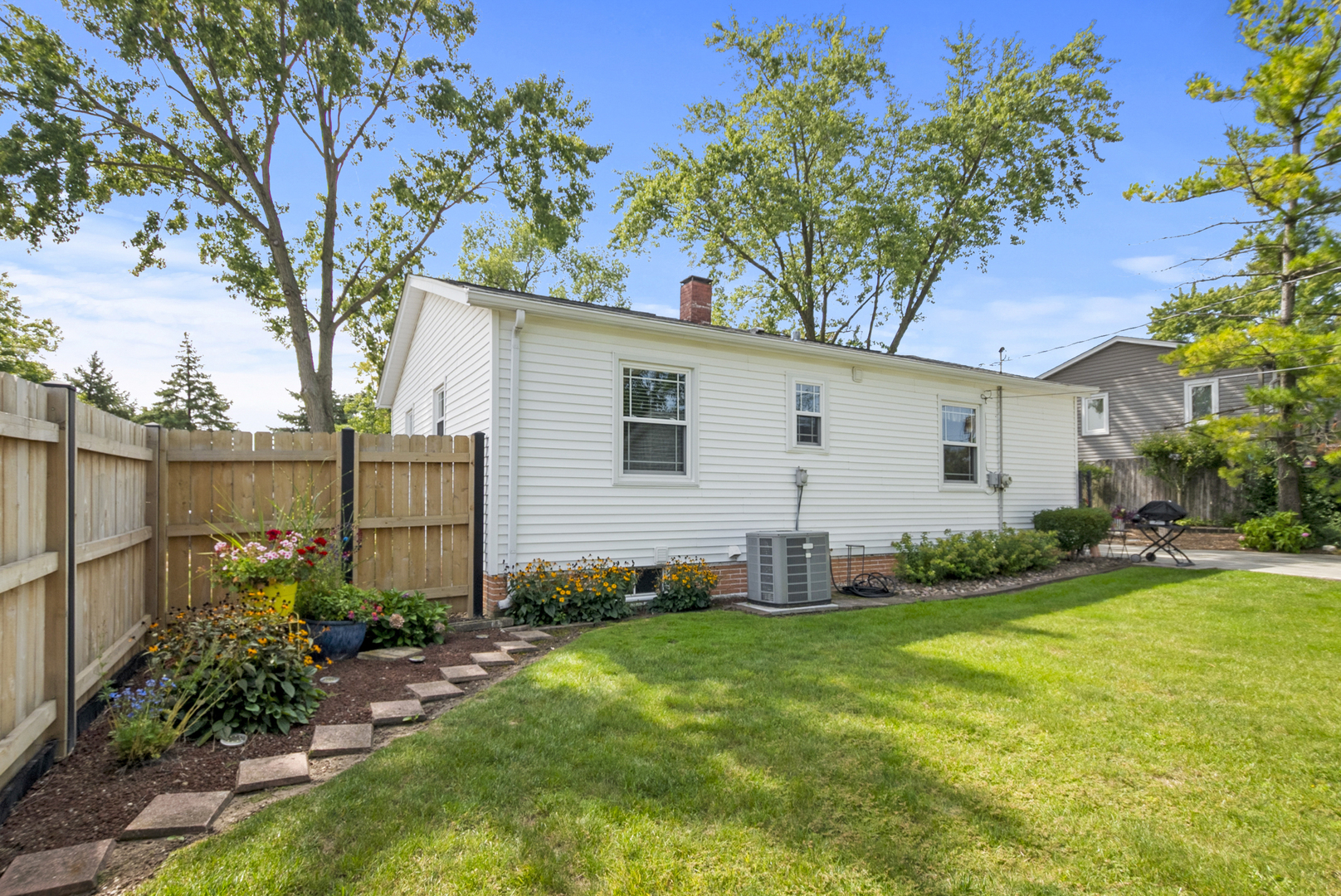 9048 W 147th Street, Orland Park, IL 60462