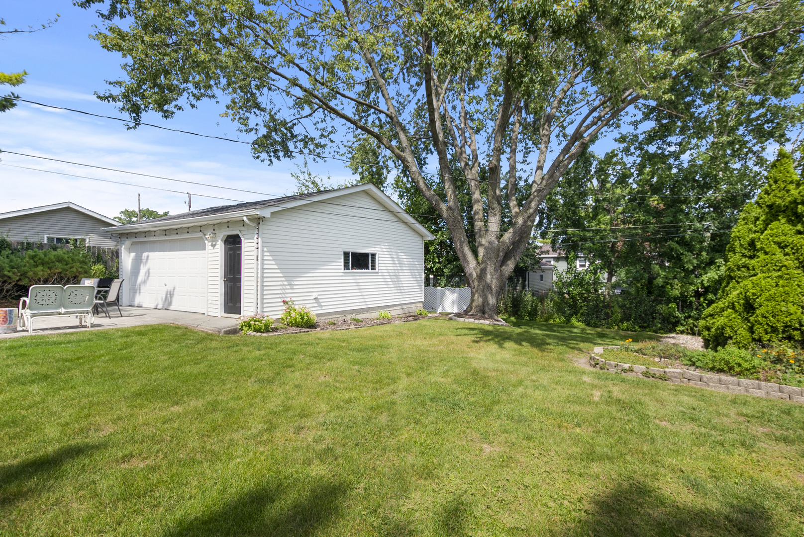 9048 W 147th Street, Orland Park, IL 60462