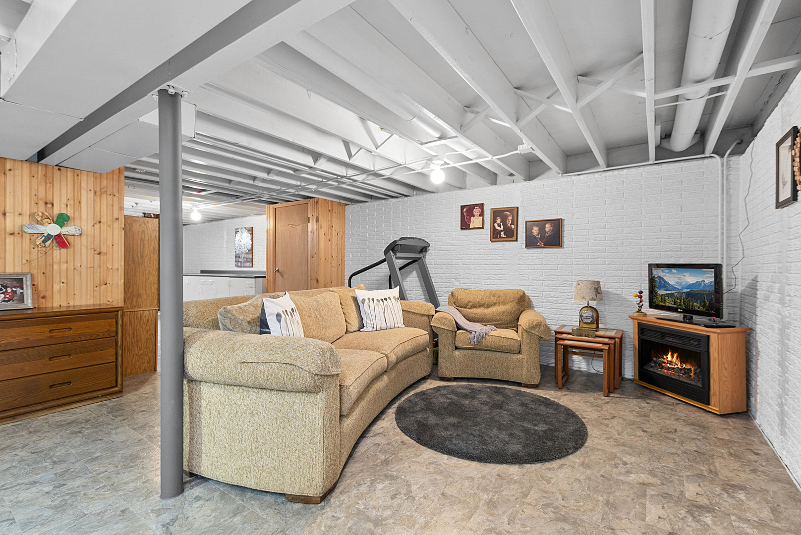 9048 W 147th Street, Orland Park, IL 60462