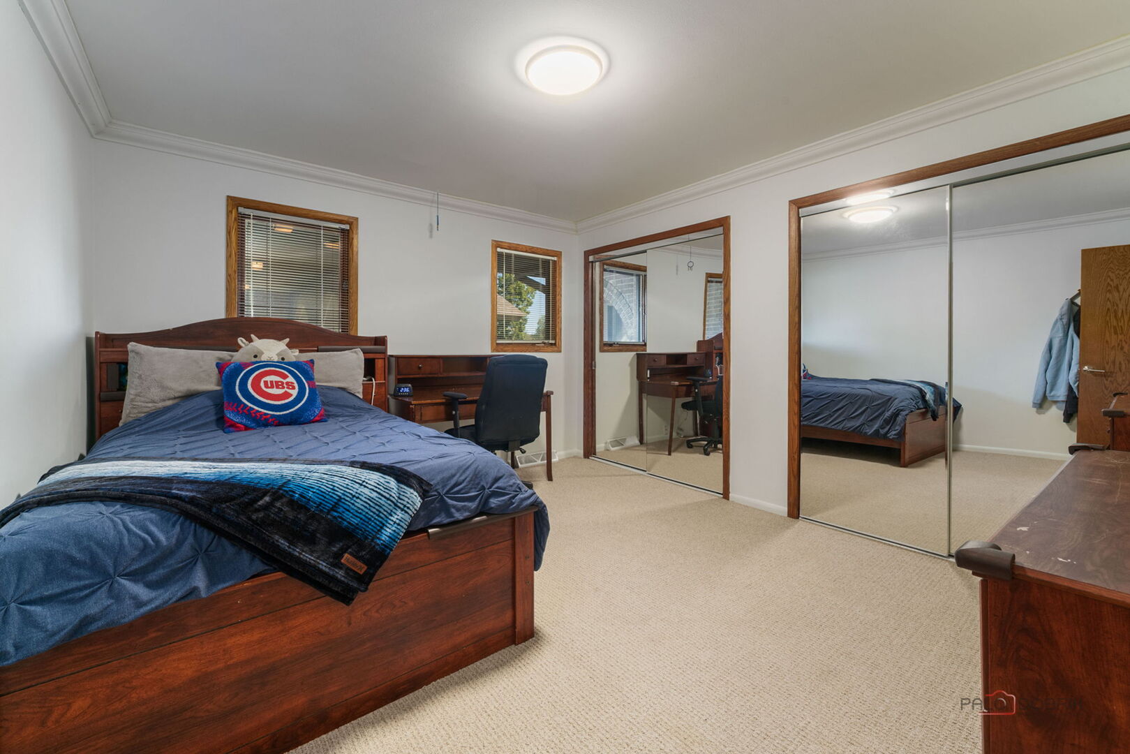 5 Lagoon Drive, Hawthorn Woods, IL 60047